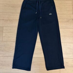 ALO Yoga Women's Navy Drawstring Joggers BNWOT